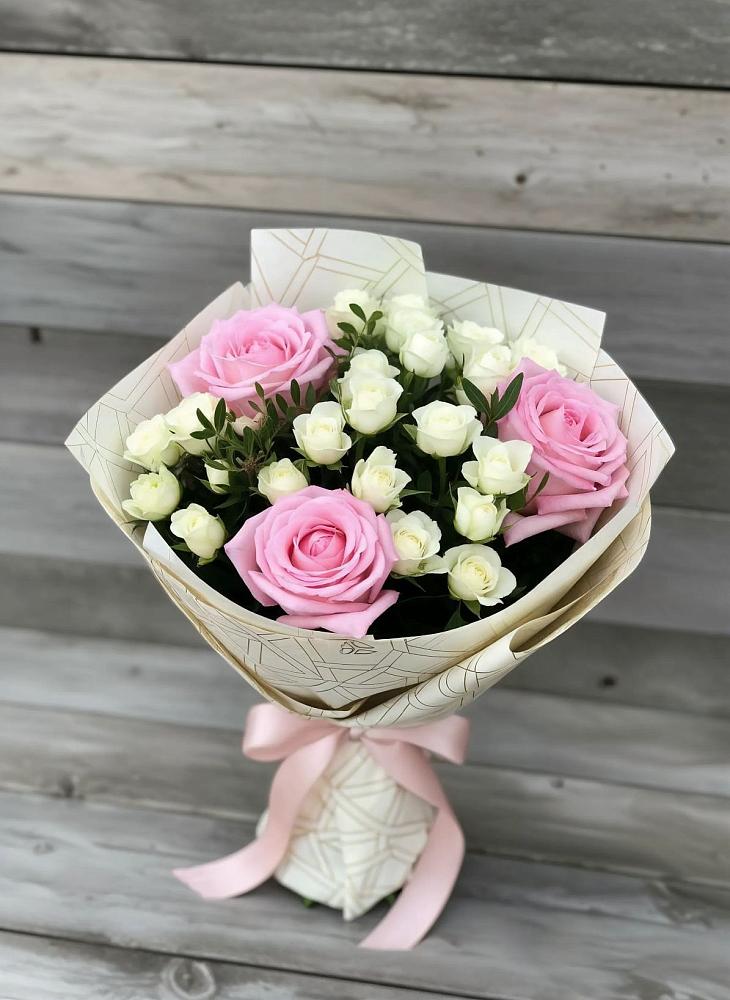 Букет цветов из: Розы в Рудне Смоленской области