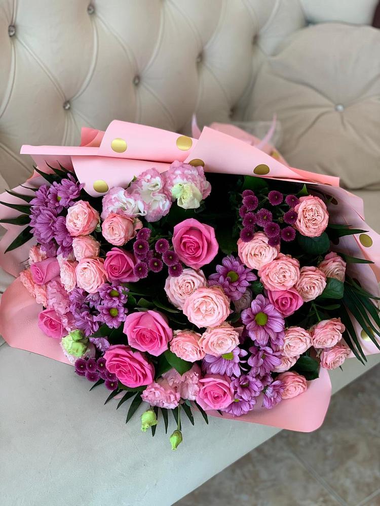 Букет цветов из: Хризантемы, Розы и Лизиантусы в Рудне Смоленской области