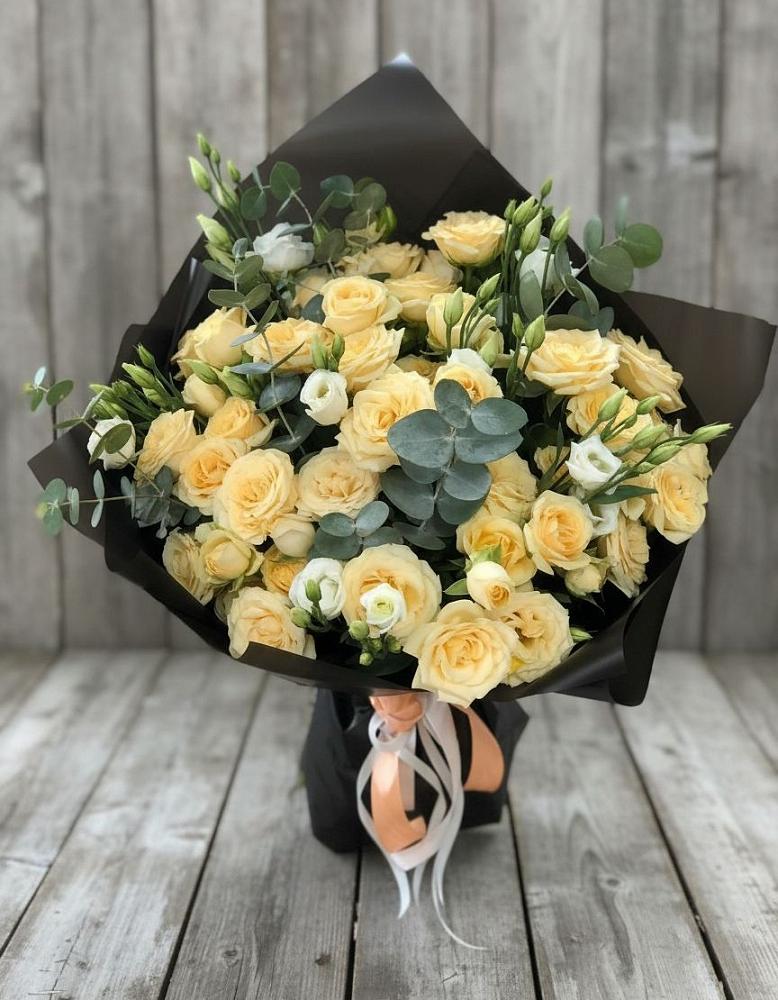 Букет цветов из: Розы и Лизиантусы в Рудне Смоленской области