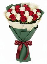 Букет Микс из красных и белых роз в Рудне Смоленской области