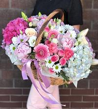 Цветочная композиция из Розы, Хризантемы, Пионы и Лизиантусы в корзине #REPLACE_PRED# Рудне Смоленской области