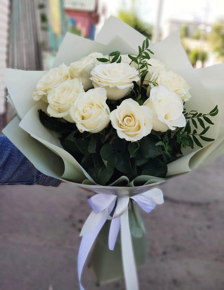 Букет Белые розы Проуд в Рудне Смоленской области
