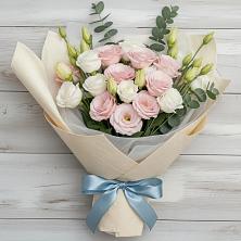 Букет цветов из:  Лизиантусы в Рудне Смоленской области