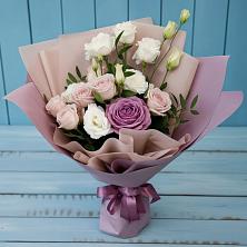 Букет цветов из:  Розы и Лизиантусы в Рудне Смоленской области