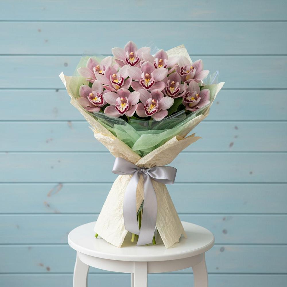 Букет цветов из: Орхидеи и Розы в Рудне Смоленской области