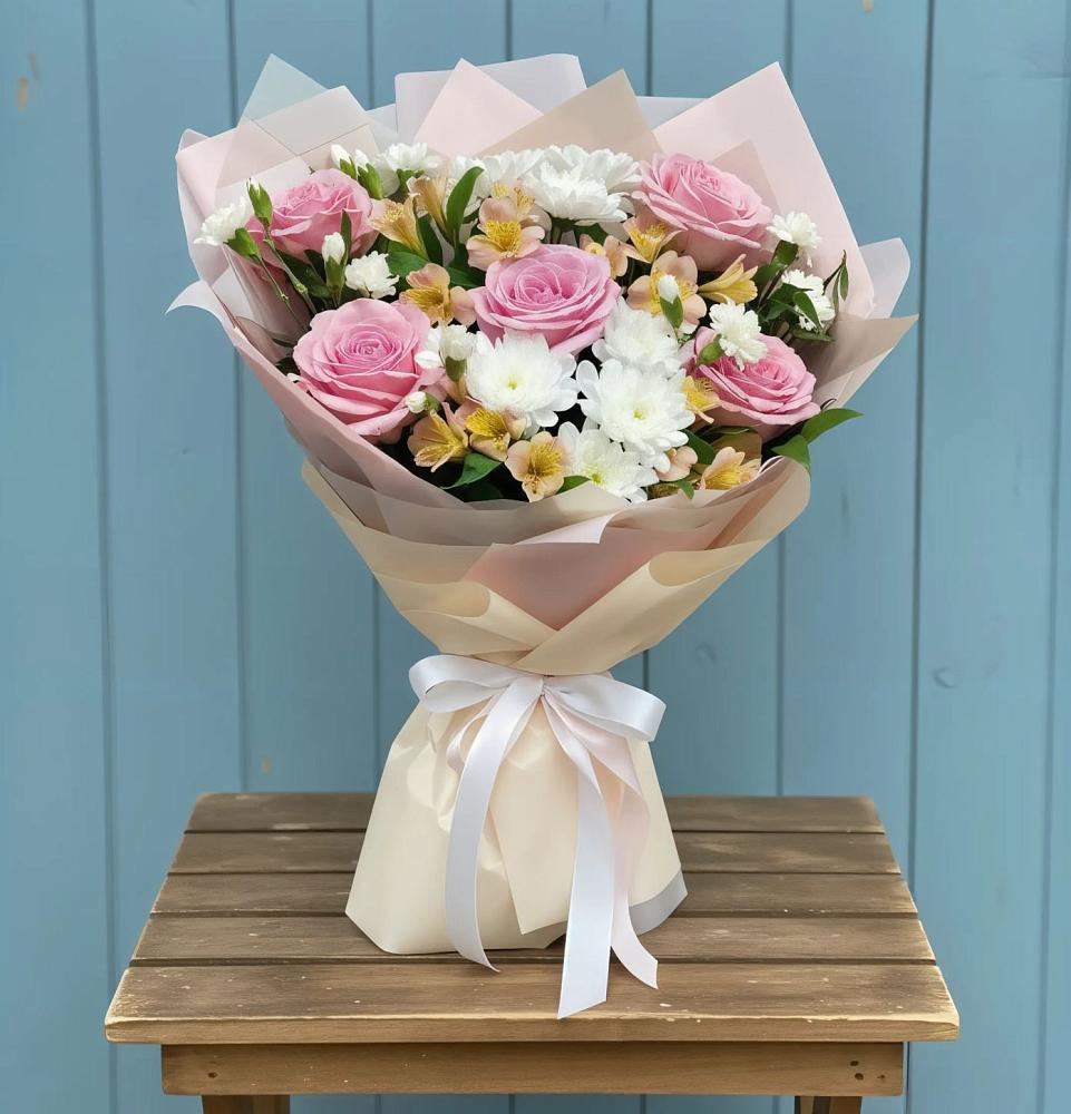 Букет цветов из: Гвоздики, Орхидеи и Розы в Рудне Смоленской области