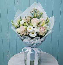 Букет цветов из:  Розы и Лизиантусы в Рудне Смоленской области