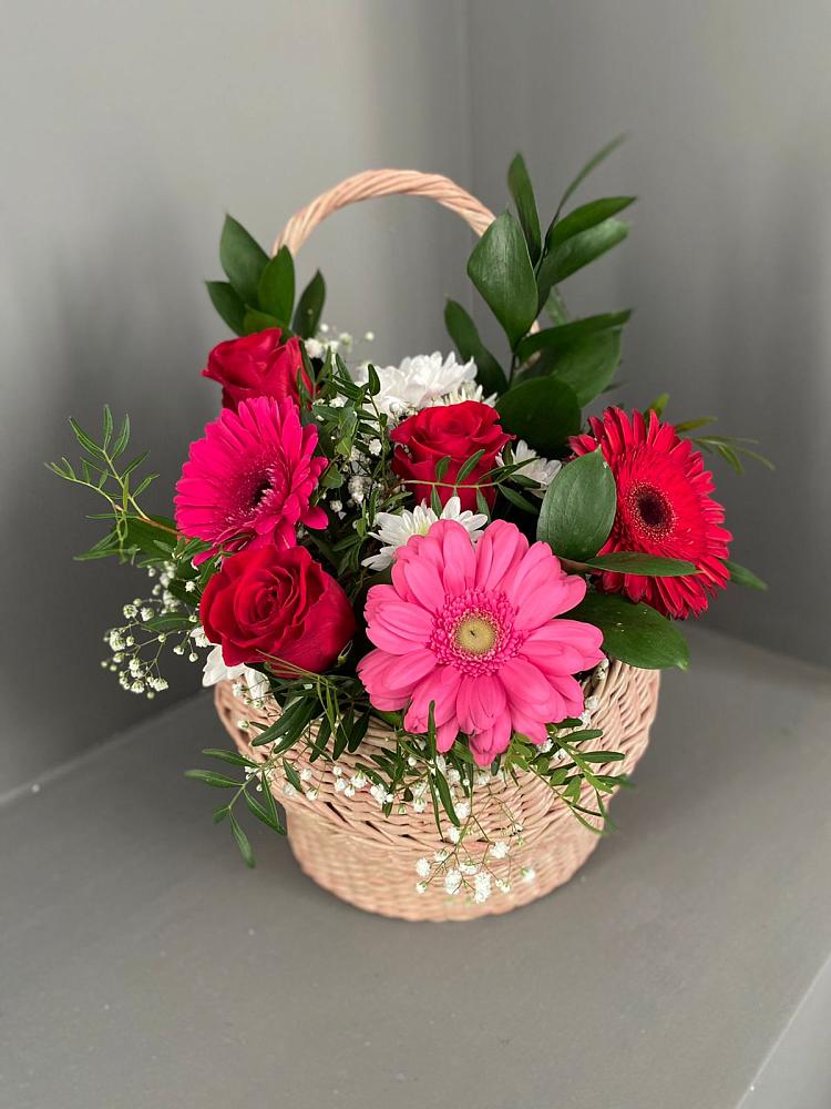 Цветочная композиция из Розы, Хризантемы и Герберы в корзине в Рудне Смоленской области