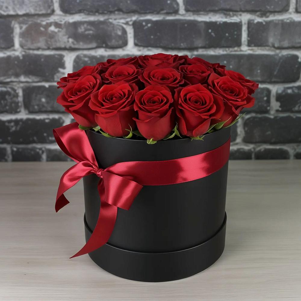 Цветочная композиция из Розы в шляпной коробке в Рудне Смоленской области