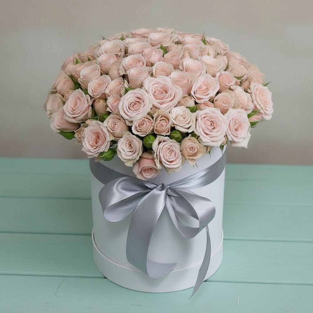 Цветочная композиция из Розы в шляпной коробке в Рудне Смоленской области